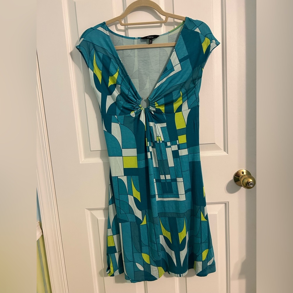 Express Geometric Design V-neck Dress with Ring Detail